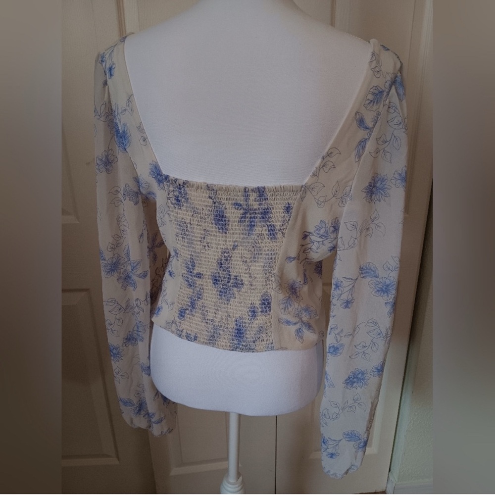 🔥 Closet Sale! House of Harlow 1960 Blue Floral Blouse - Picture 5 of 8